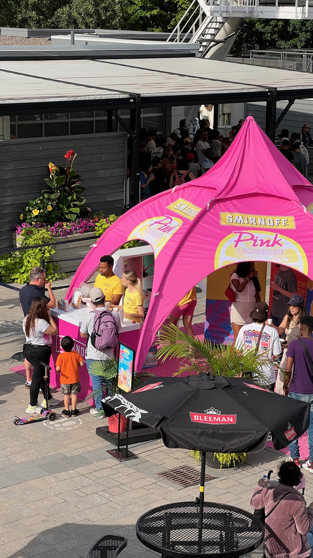 La Grande Roue branded pop-up activation