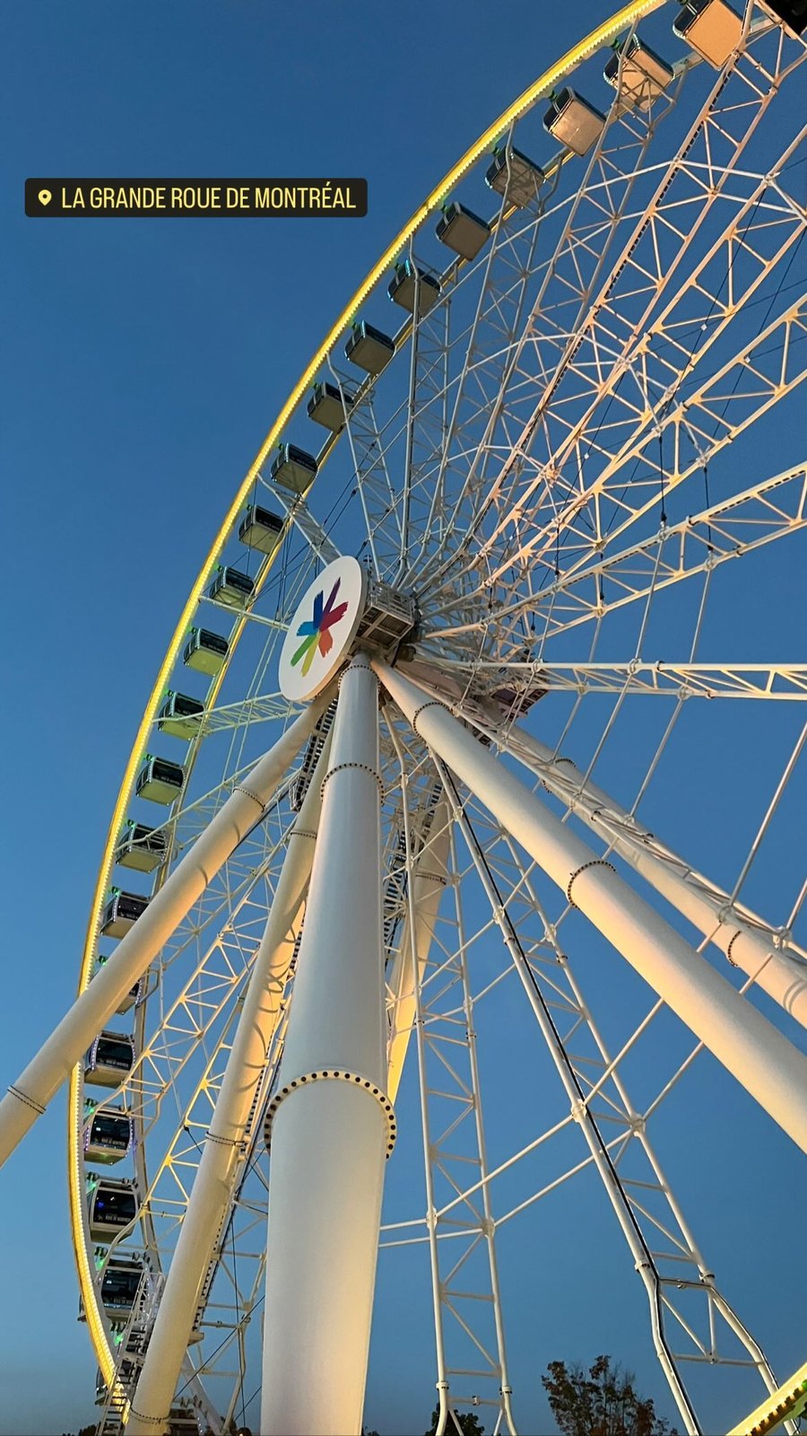 La Grande Roue wheel at dusk from social archive