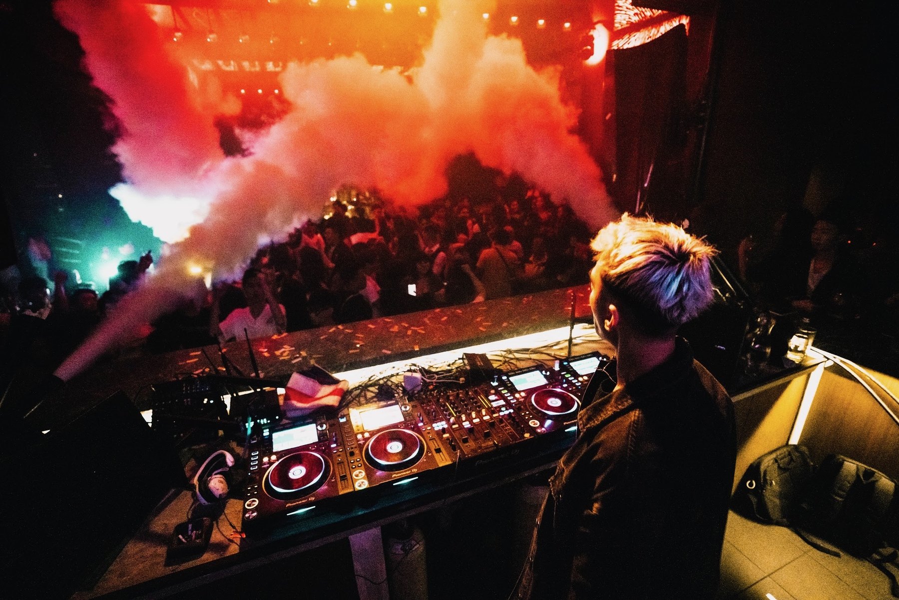 RIVO stage and crowd perspective